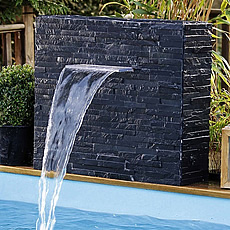 Cascata Wall LED in acciaio inox per piscina e giardino